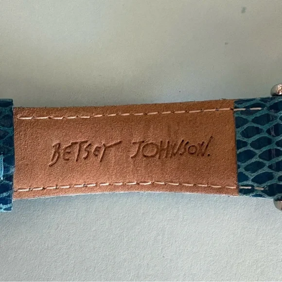 RARE Betsey Johnson Sealife Crystal Accented Teal Croc Leather Buckle Band Watch